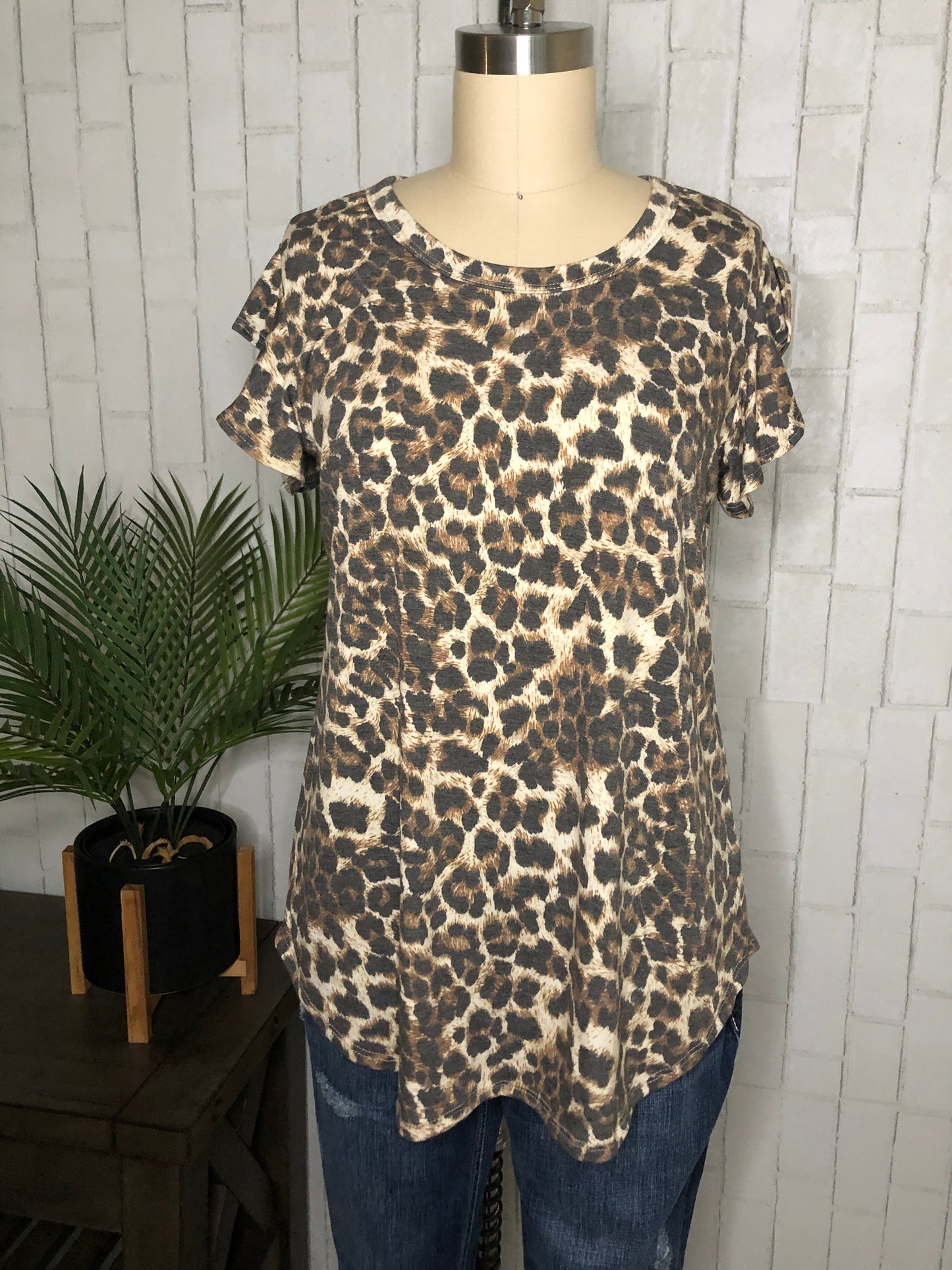 Leopard Ruffle Sleeve Top